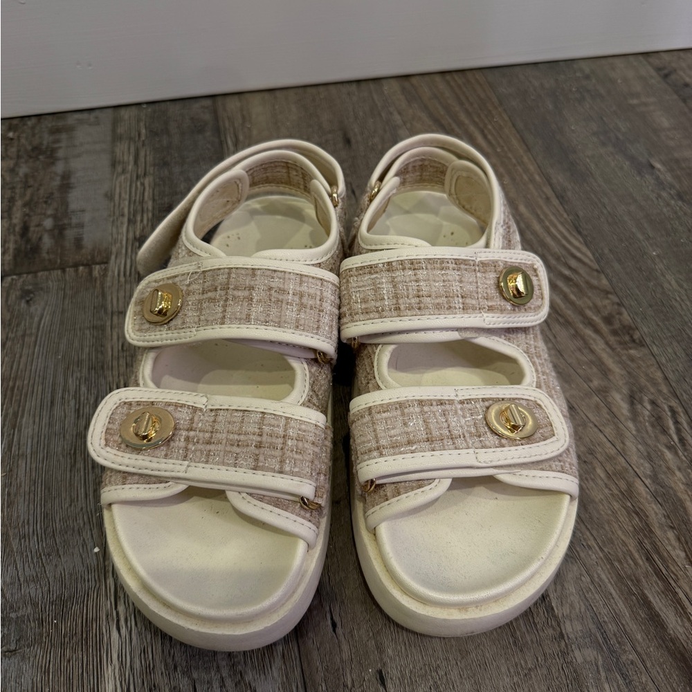 Stylish Sandals with Gold Accents